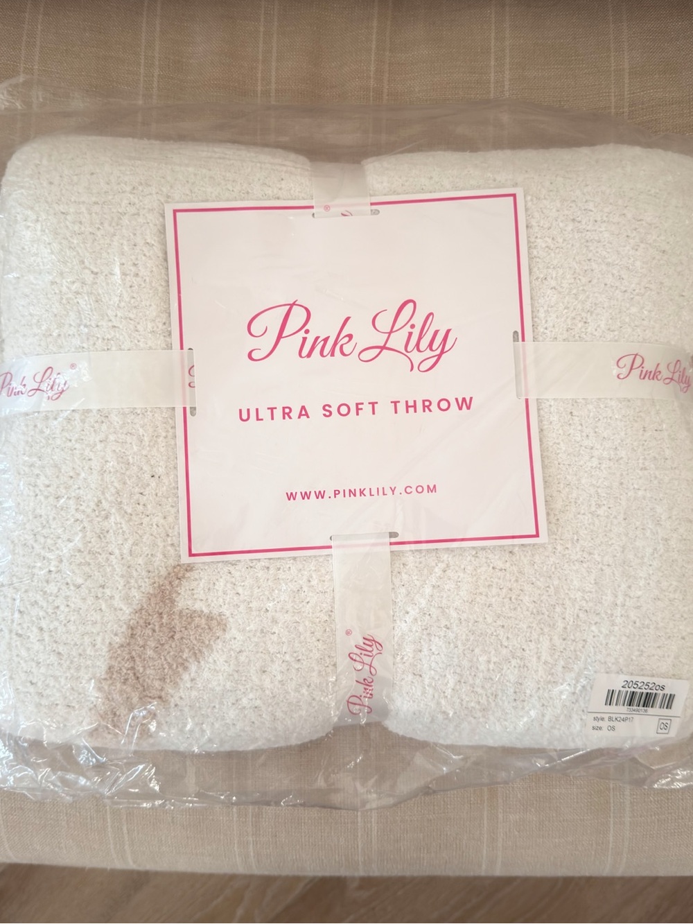 Pink Lily Ultra Soft Throw Blanket in Tan and Cream Bows